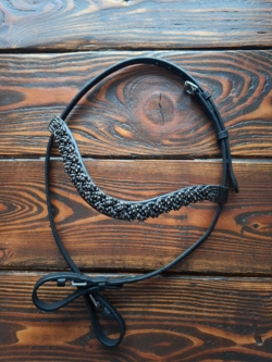 TS Nakkerem med Black Perle pandebårnd