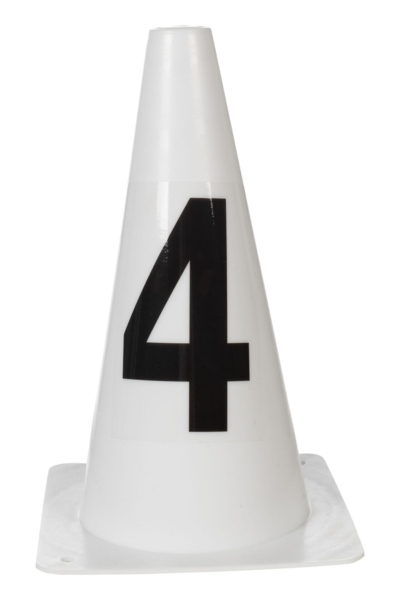 Pylons Jumping -Hobby Horsing-